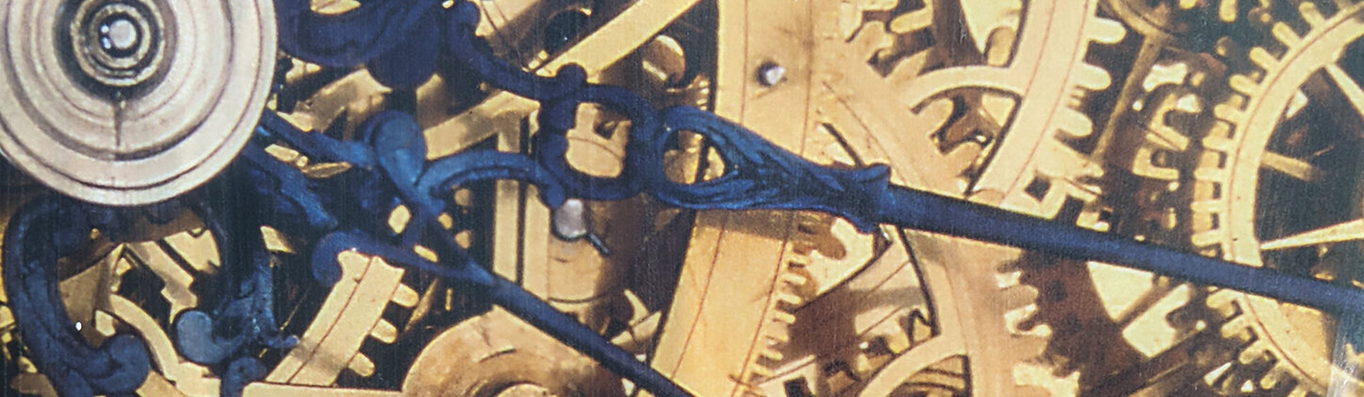 Zahnräder einer Uhr greifen ineinander, darüber sind blaue Zeiger abgebildet. Zahnräder einer Uhr greifen ineinander, darüber sind blaue Zeiger abgebildet.