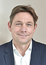 Portrait: Chefarzt / Stellvertretender Ärztlicher Direktor Prof. Dr. med. Jens Reimer (MBA)