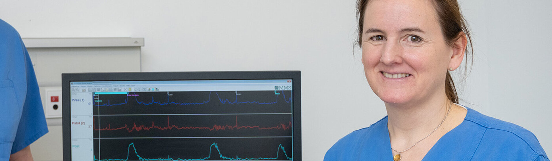 Pflegefachkräfte am Monitor