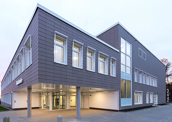 Klinikum Itzehoe Akademie - Tagungszentrum Eingang der Klinikum Itzehoe Akademie