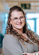 Portrait: Pflegebereichsleitung Julia Wolf Portrait: Pflegebereichsleitung Julia Wolf