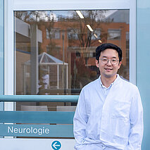 Priv.-Doz. Dr. Chi-un Choe, Chefarzt in der Klinik für Neurologie Neuer Chefarzt: Priv.-Doz. Dr. Chi-un Choe.
