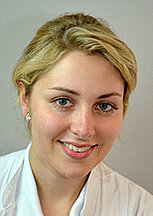 Portrait: Oberärztin Dr. med. Nina-Kristin Domnick