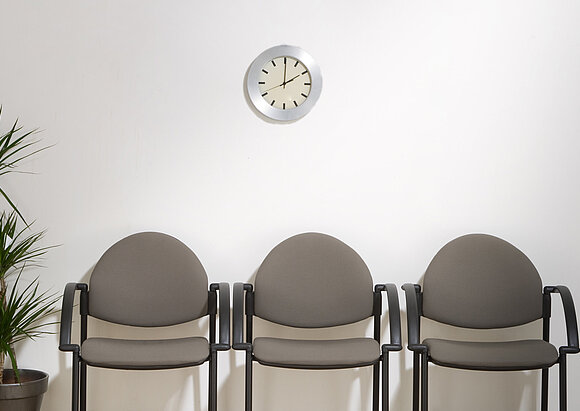 "Titelbild Entlassung"