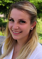 Portrait: Altenpflegerin Lawinia Lass Portrait: Altenpflegerin Lawinia Lass